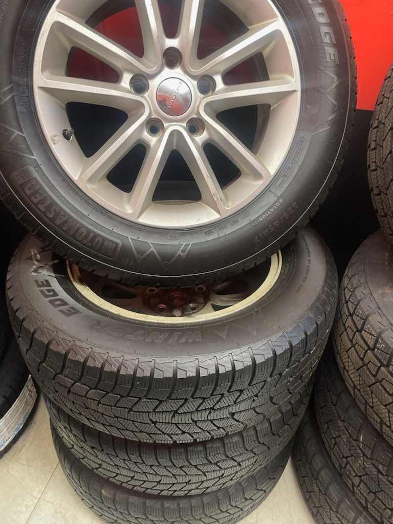 225/65R17 Motor Master Snow Tires