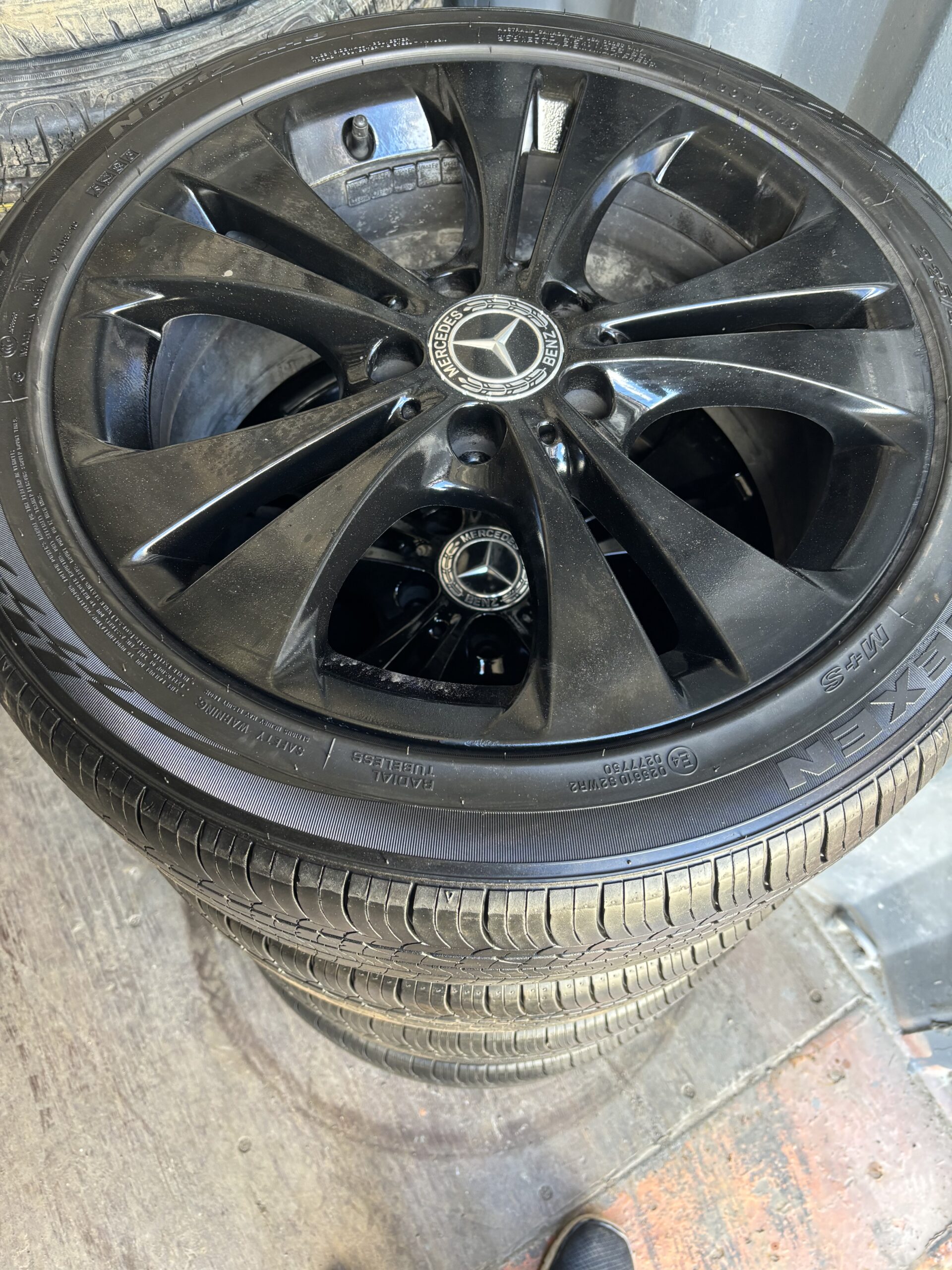 225/45r18 nexen tires on Benz rims
