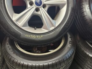 235/55r17 pirelli tires on ford escape rims