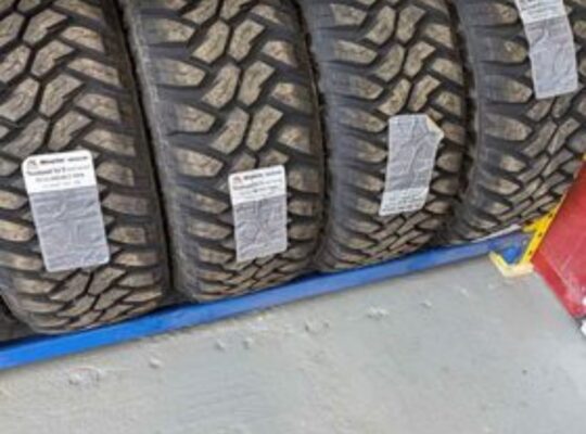 33×12.50 R18 LT Mud Tires